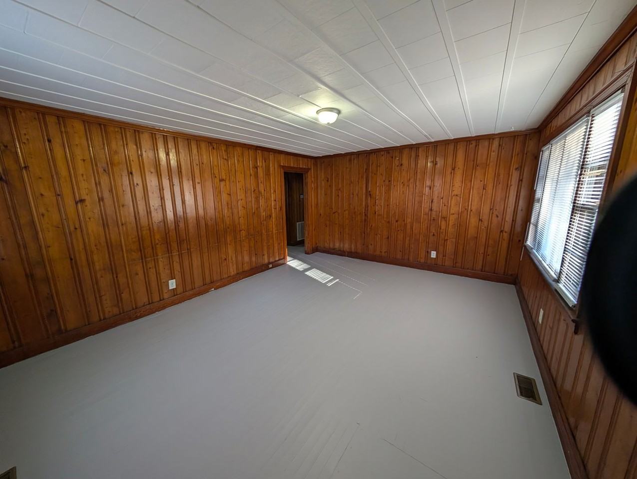 906 College Cir N - Photo 4 of 18