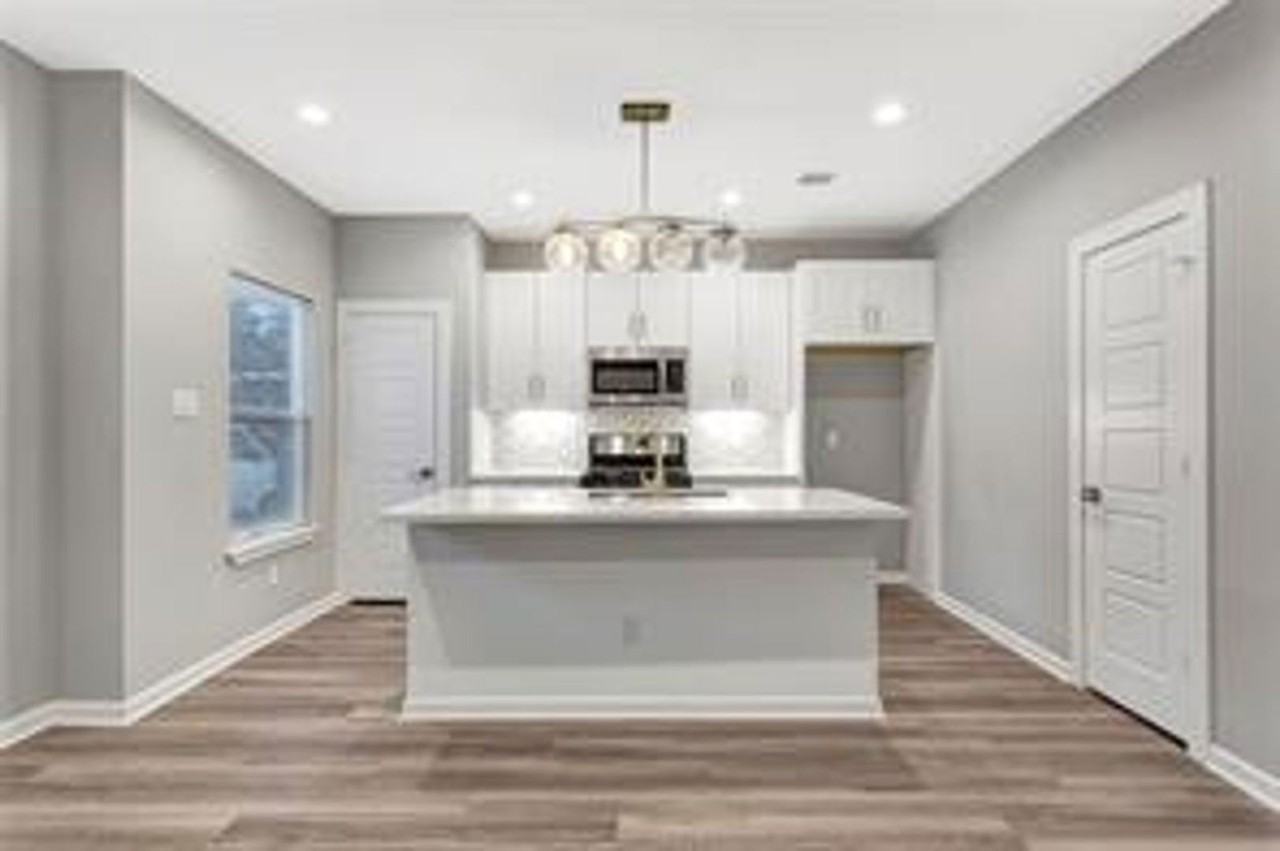 6814 Dumble St #B - Photo 7 of 22