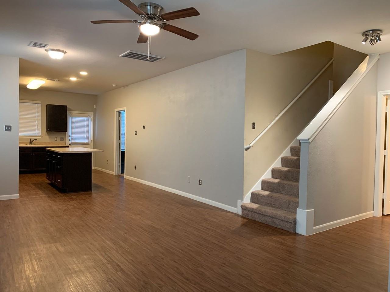 17038 Wilthorne Gardens Ct - Photo 4 of 25