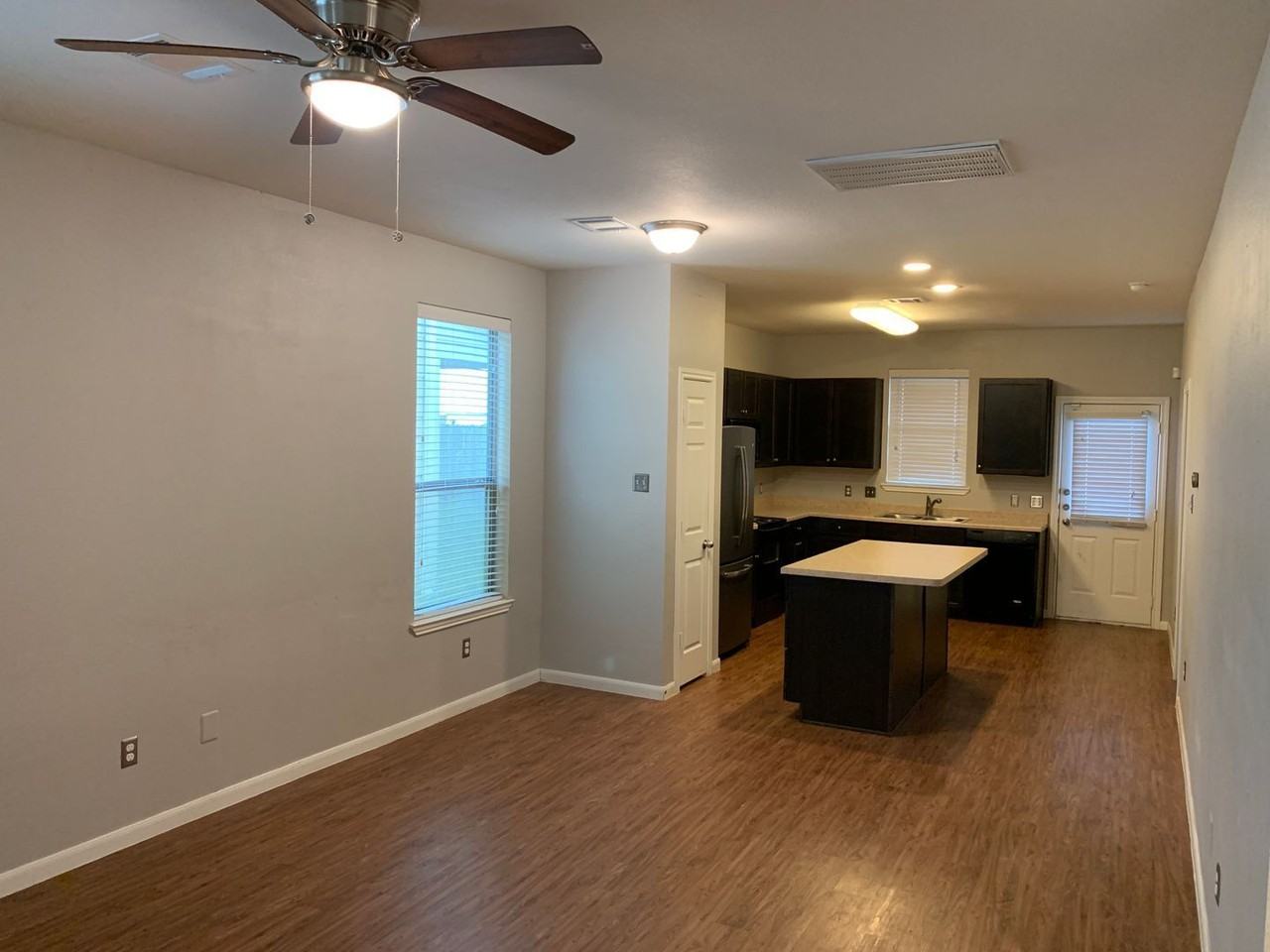 17038 Wilthorne Gardens Ct - Photo 5 of 25