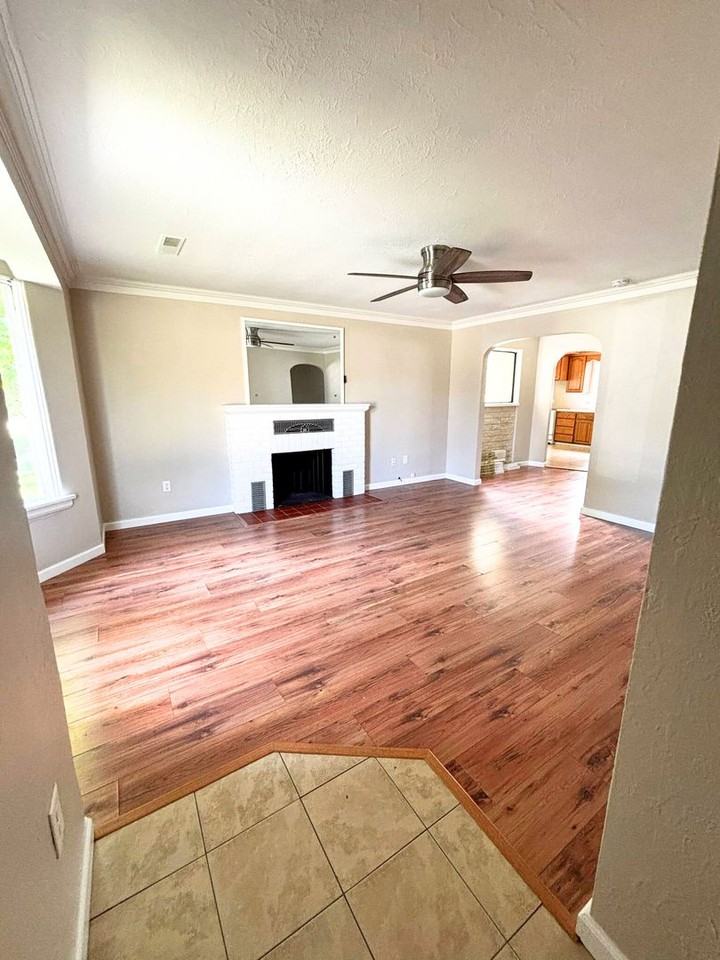 703 S Diamond St - Photo 4 of 14