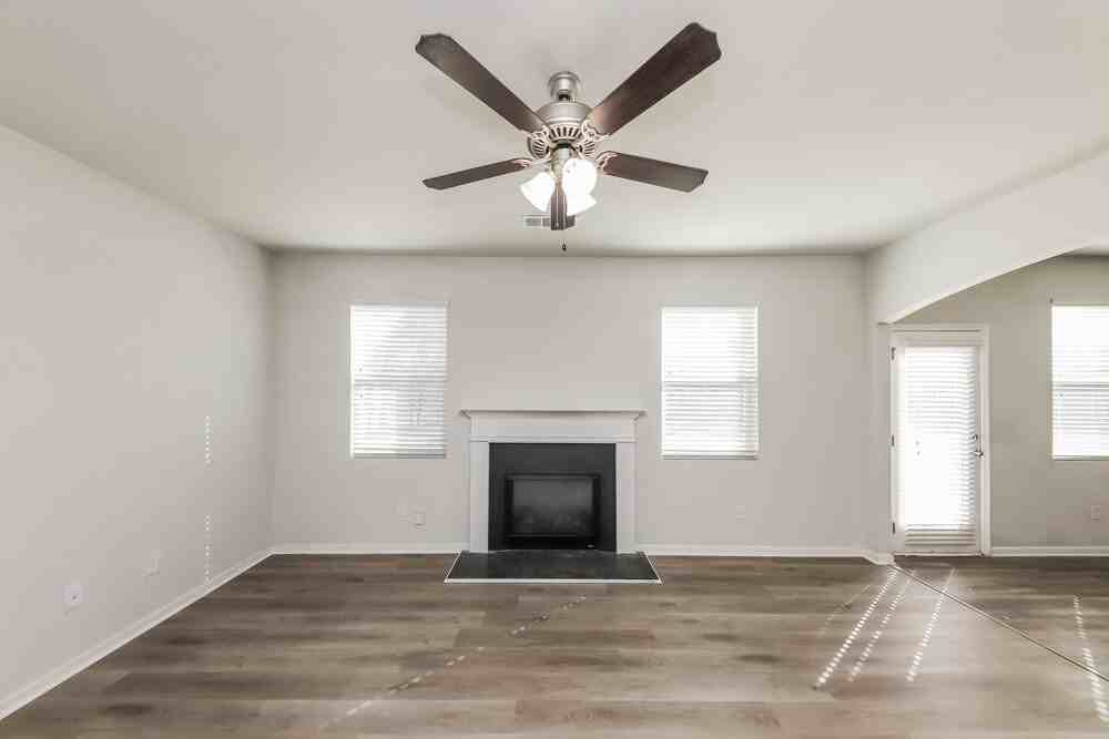 69 Calm Waters Ave - Photo 6 of 17