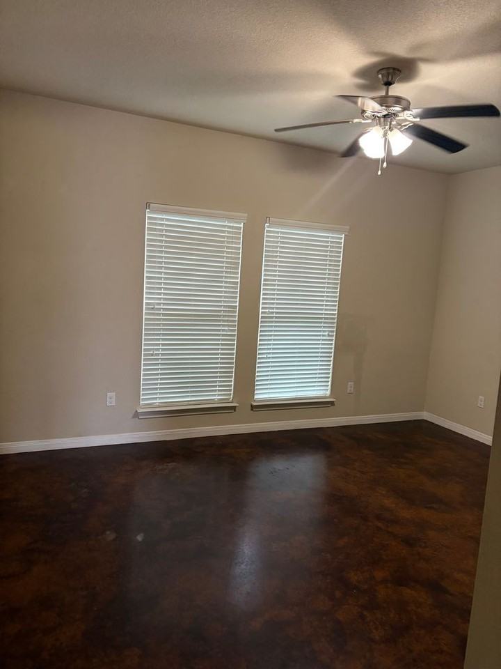 5612 Foxborough Dr #B - Photo 6 of 15