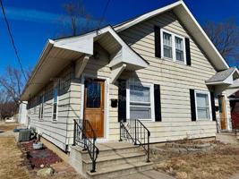 featured image of 224 W Campbell St