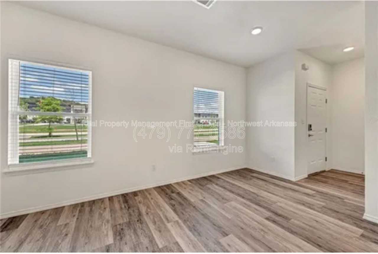 926 S Benchmark Ln #926-2 - Photo 5 of 23