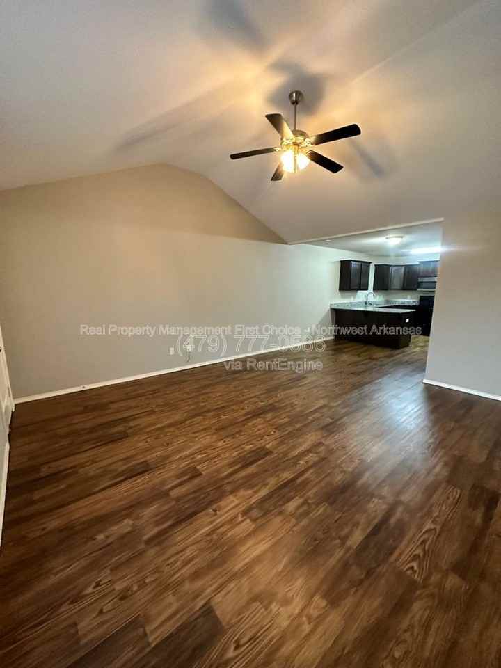 2900 Sw Amberwood Ave #2 - Photo 5 of 22