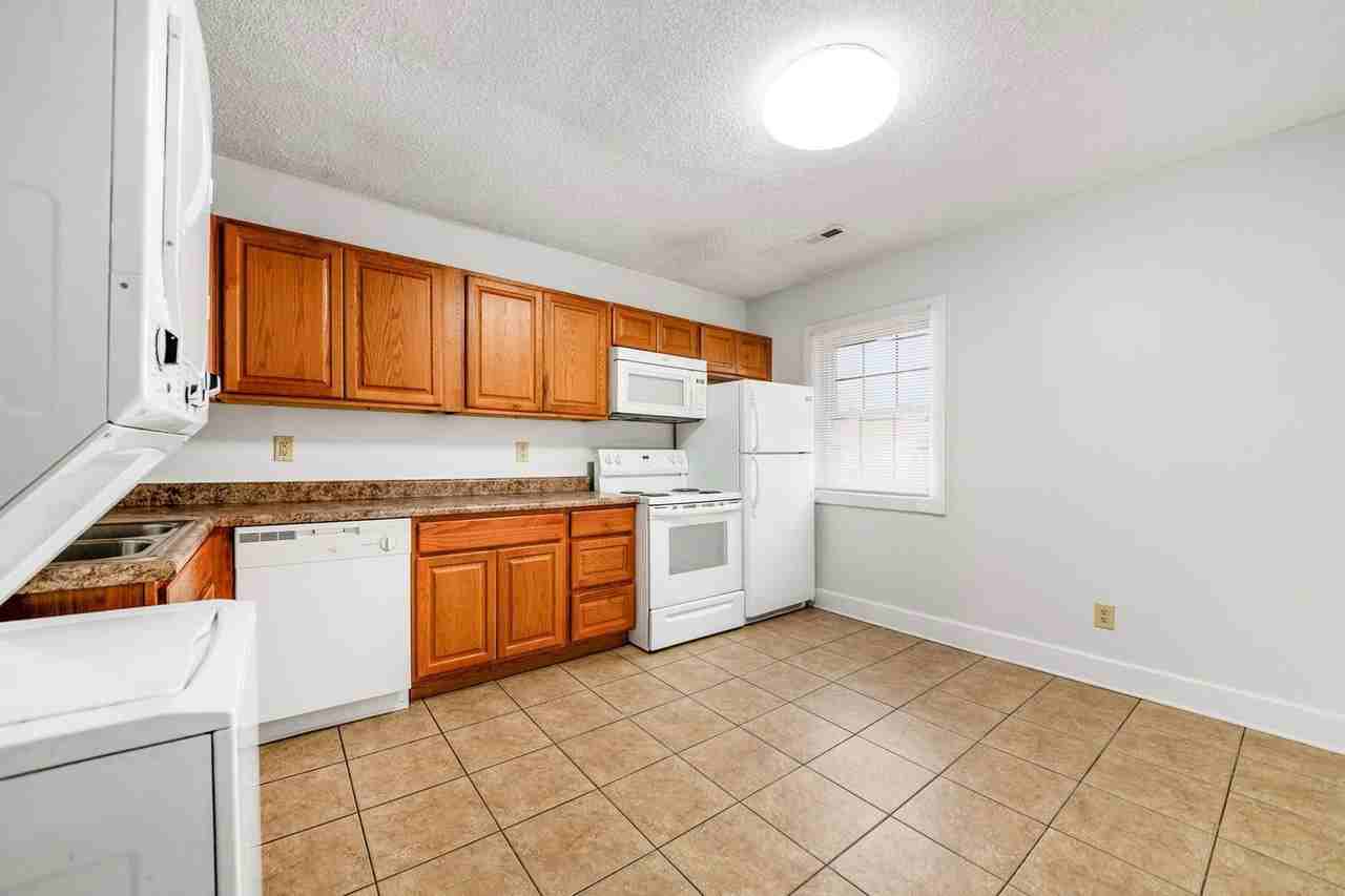 1378 1/2 Indianola Ave #C - Photo 4 of 21