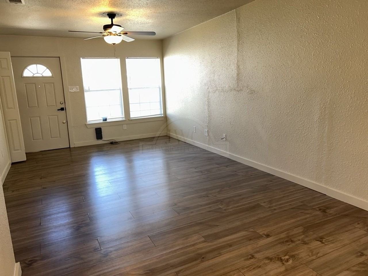 1702 Alamo Ave - Photo 3 of 17