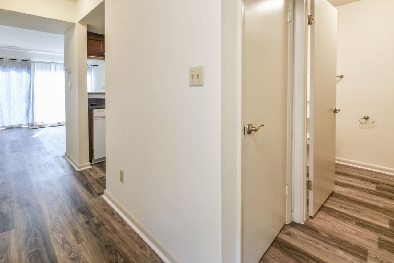 3859 Staffordshire Ln - Photo 4 of 28