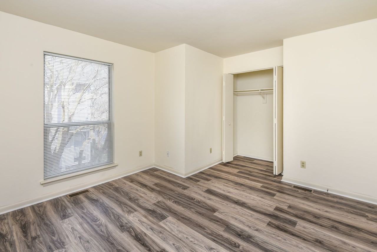 3859 Staffordshire Ln - Photo 3 of 26