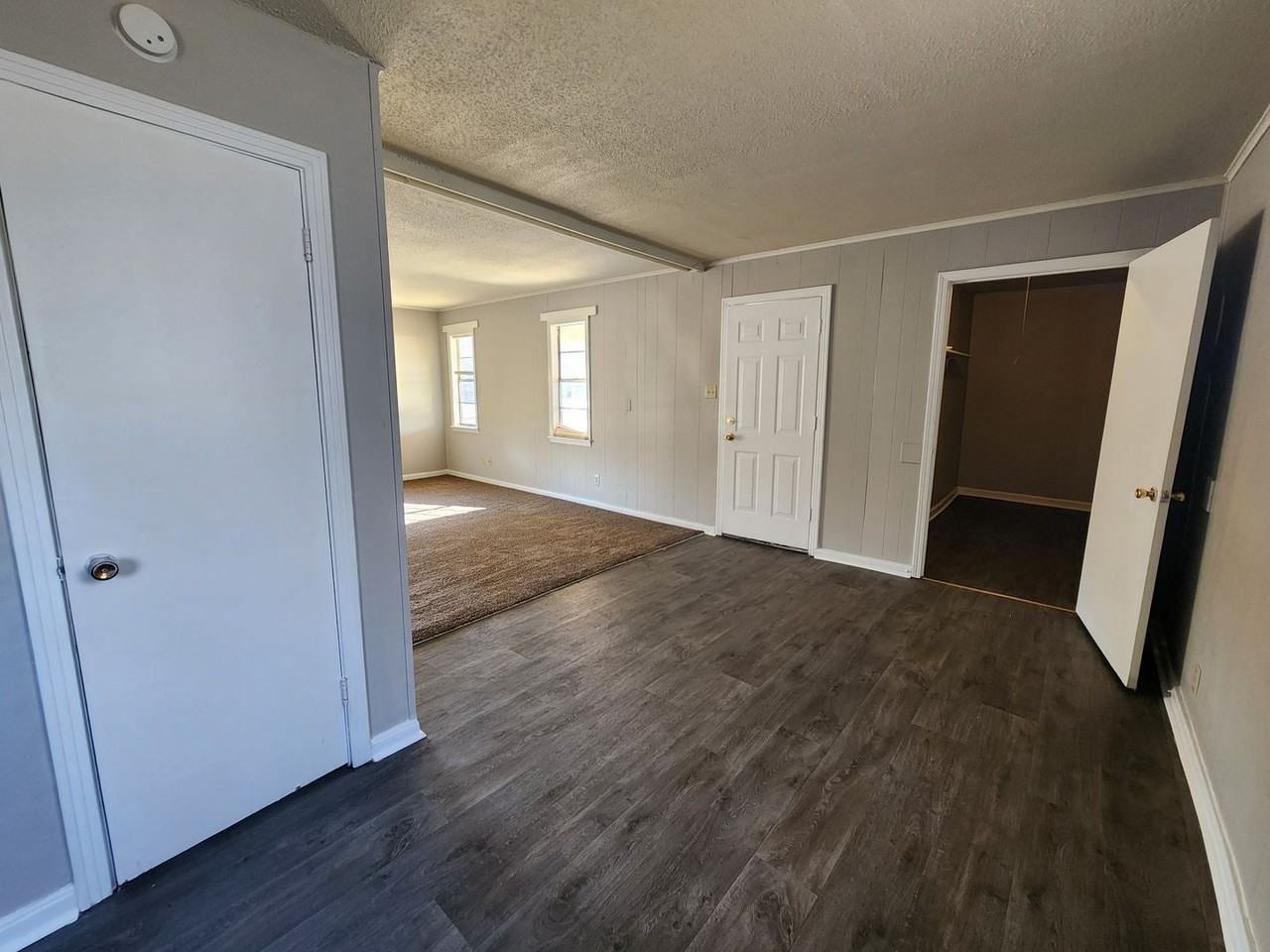 1402 S Mcauley Dr - Photo 3 of 10