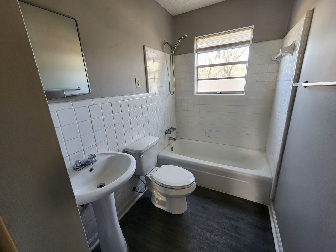 1402 S Mcauley Dr - Photo 7 of 10