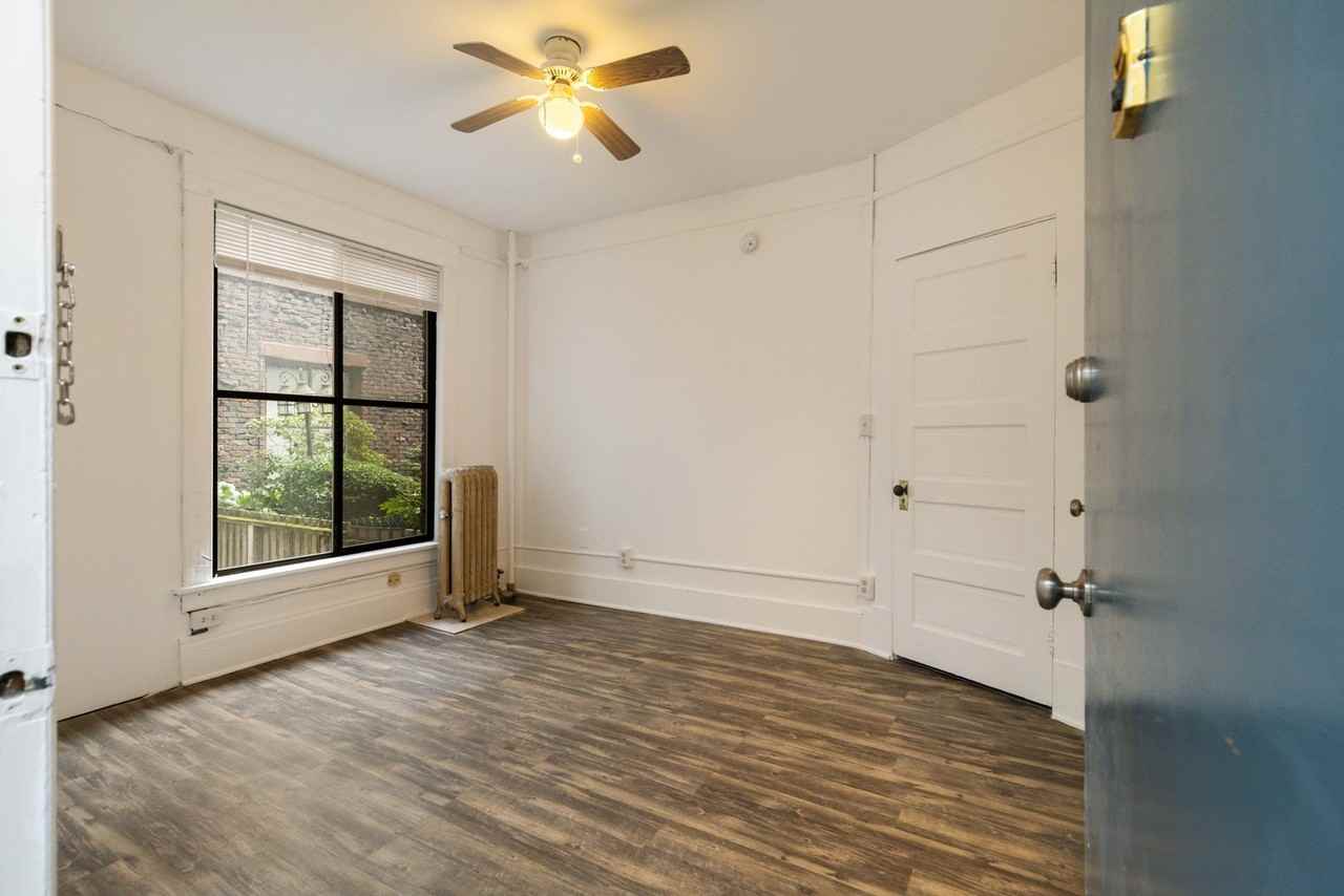 Capitola Apartments - Photo 6 of 27