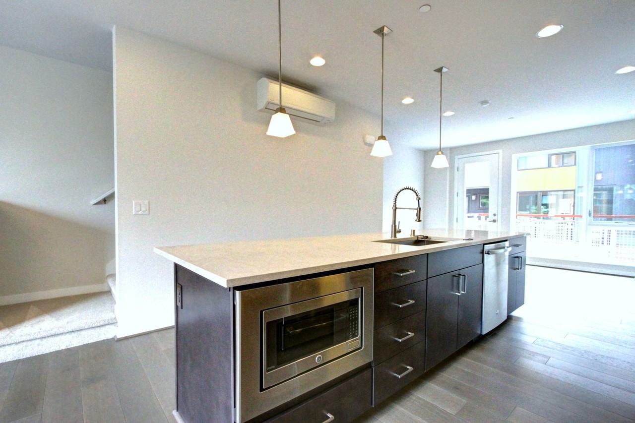 6542 32nd Ave Ne #B - Photo 6 of 17