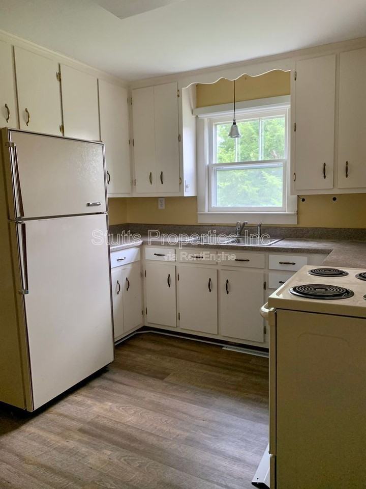 1611 Southern Blvd - Photo 4 of 12