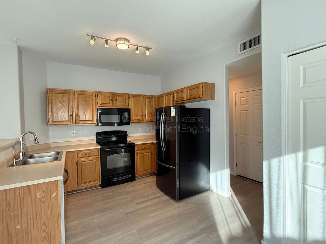 13874 N 91st Dr - Photo 7 of 25