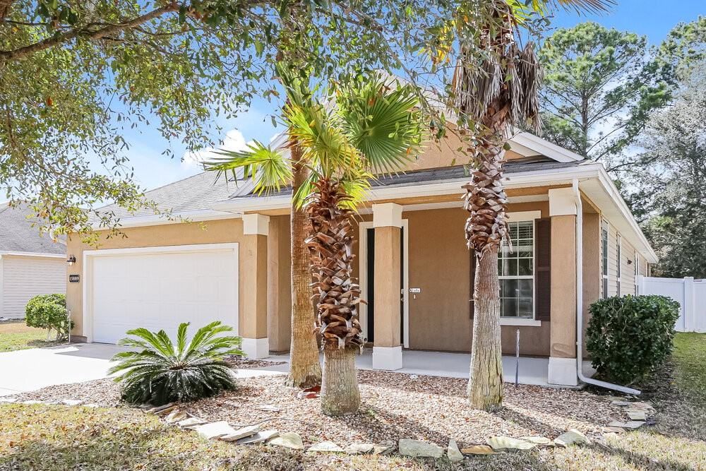 15889 Lexington Park Blvd - Photo 3 of 16