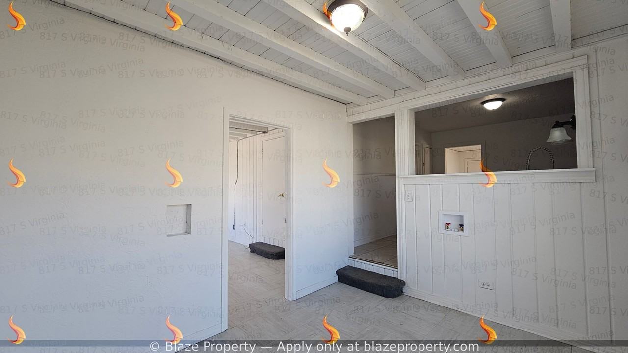 817 S Virginia St - Photo 7 of 20