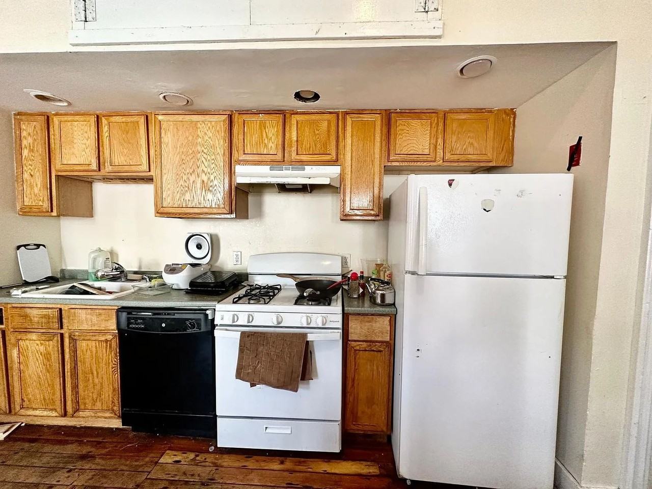 14 Highgate St - Photo 3 of 22