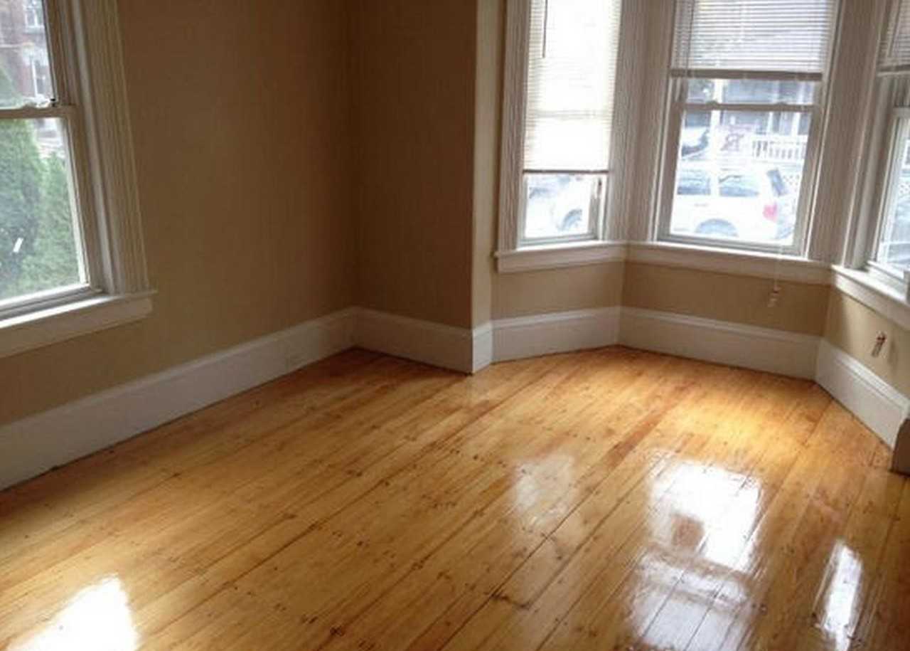 14 Highgate St - Photo 4 of 22