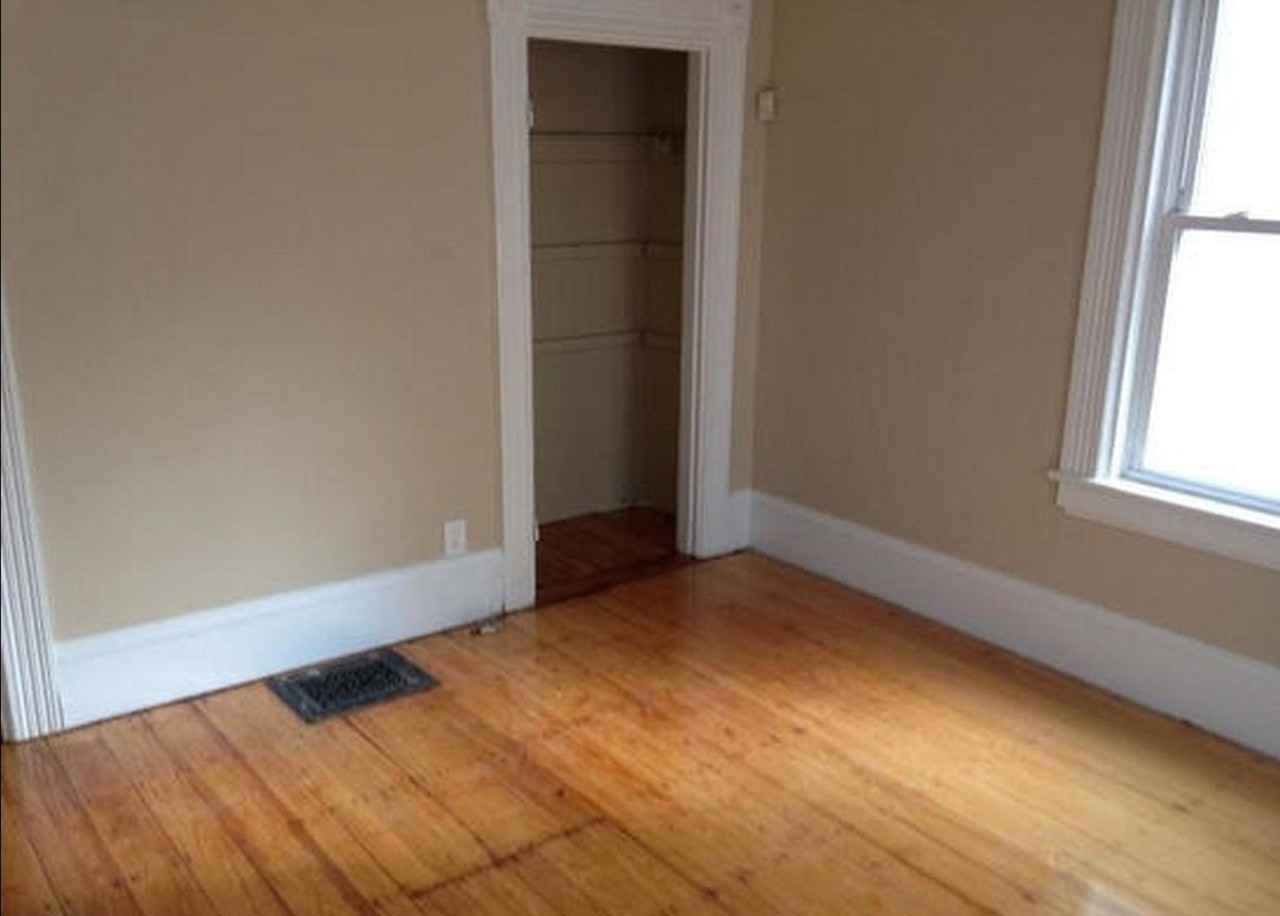 14 Highgate St - Photo 7 of 22