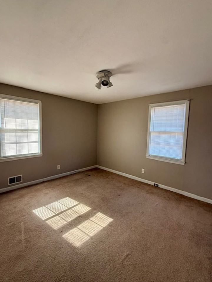 1220 E Main St - Photo 5 of 5