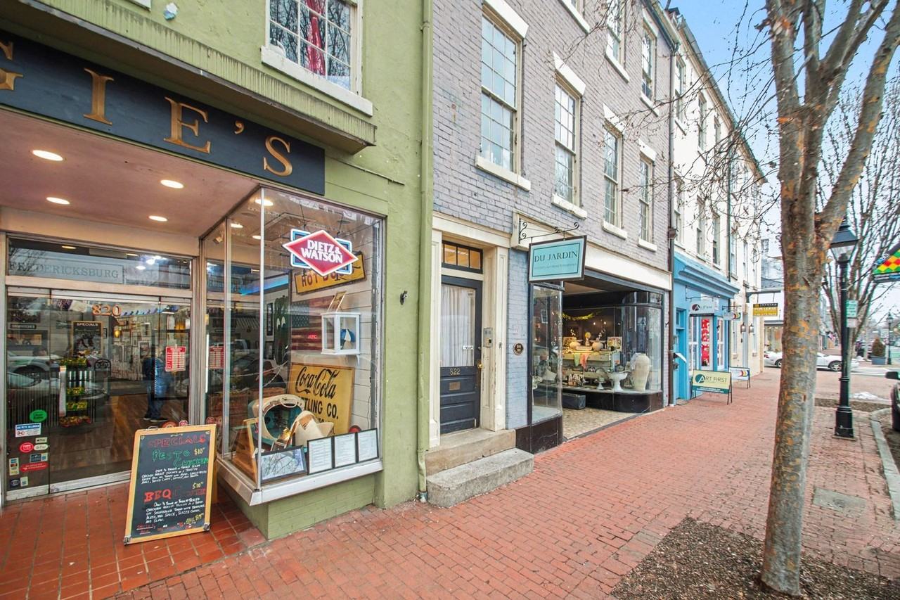 822 Caroline St #2 - Photo 2 of 14