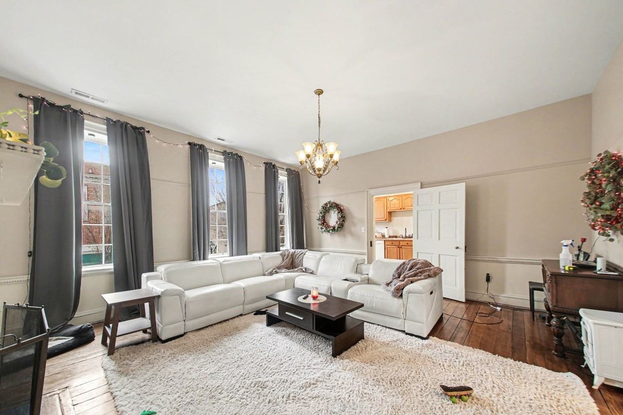 822 Caroline St #2 - Photo 7 of 14