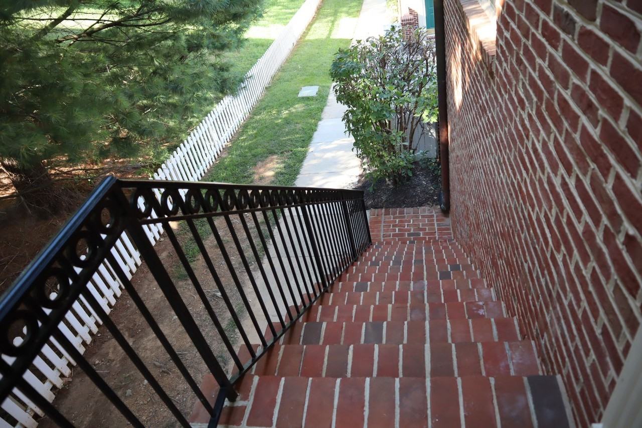 115 Ridgepoint Pl - Photo 3 of 23