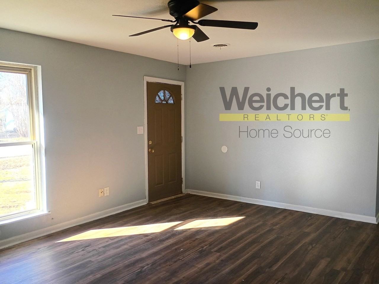 103 N 10th Ave - Photo 2 of 12