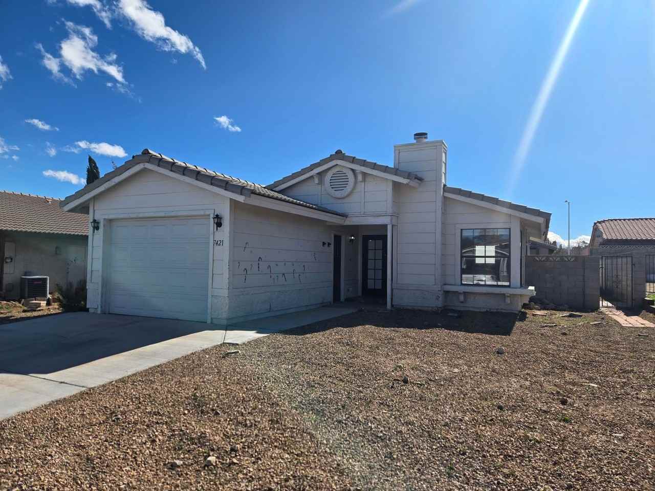 7421 Lattimore Dr - Photo 2 of 16