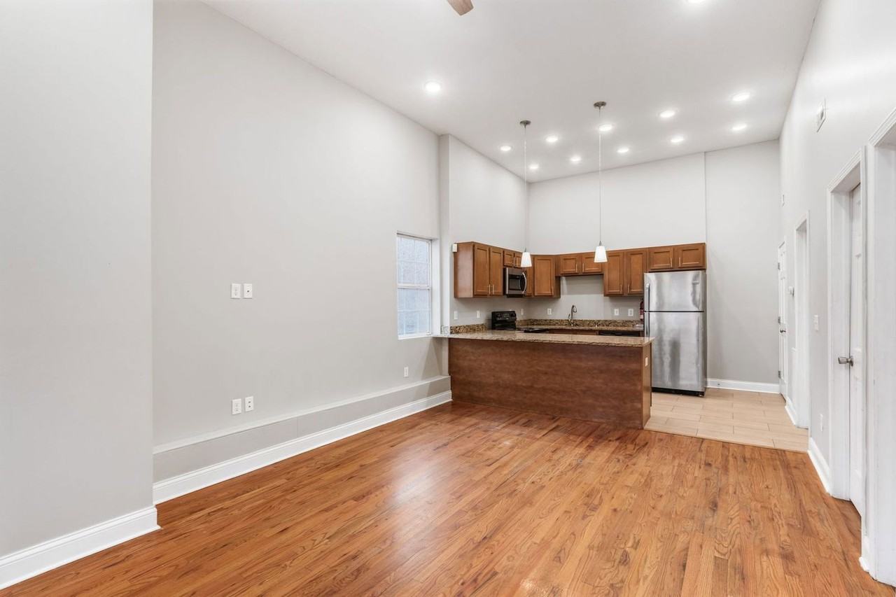 77 E 7th Ave #C - Photo 6 of 19