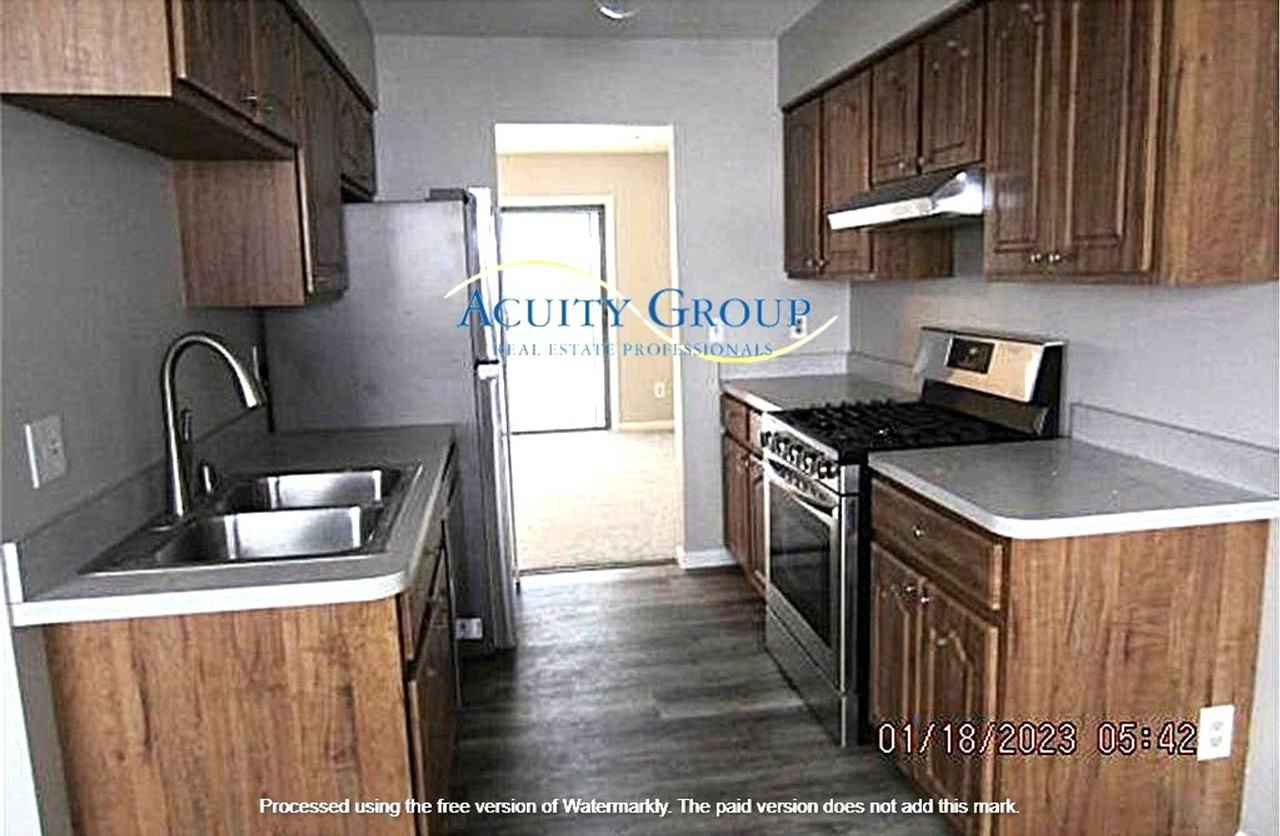 12114 Drake St Nw - Photo 2 of 16