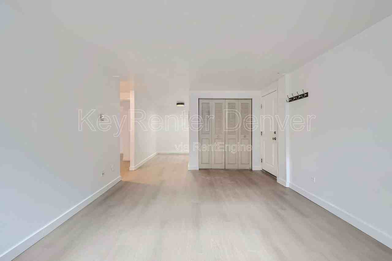 65 N Clarkson St #101 - Photo 7 of 28