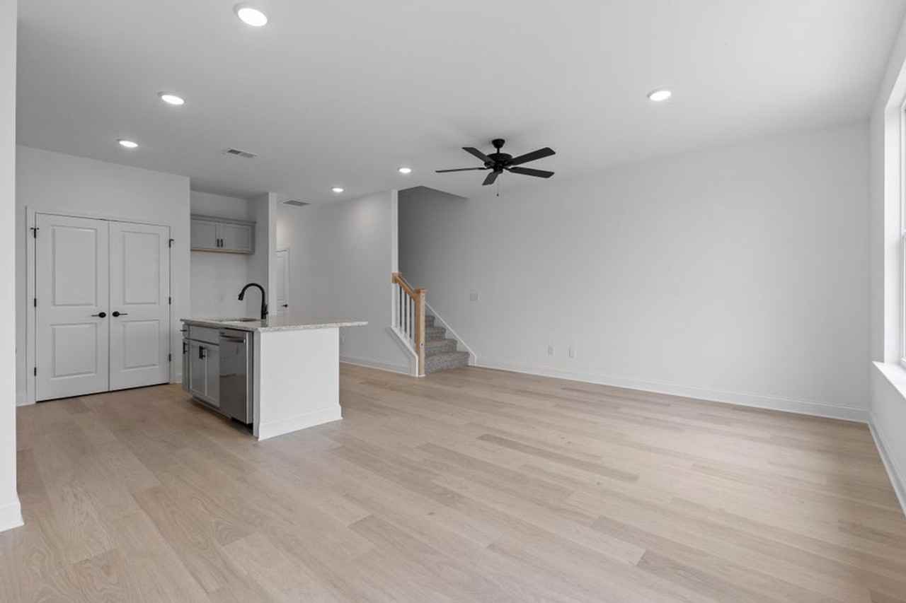 8851 James Creek Dr - Photo 7 of 18