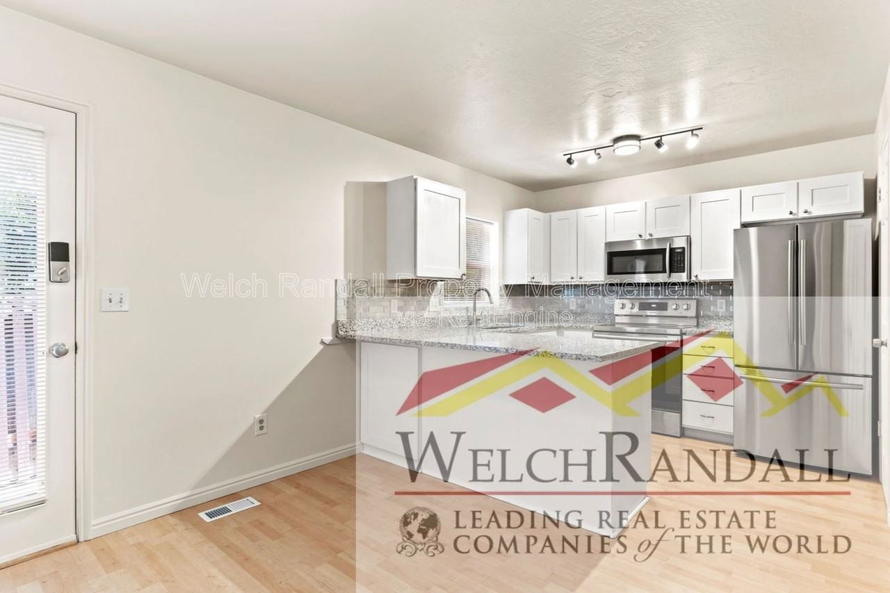 1701 E 1450 S - Photo 4 of 15