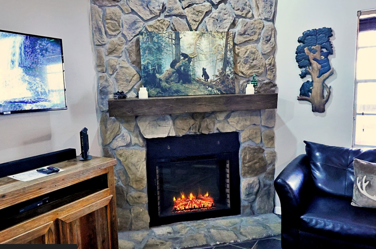 2265 Lones Branch Ln - Photo 2 of 19