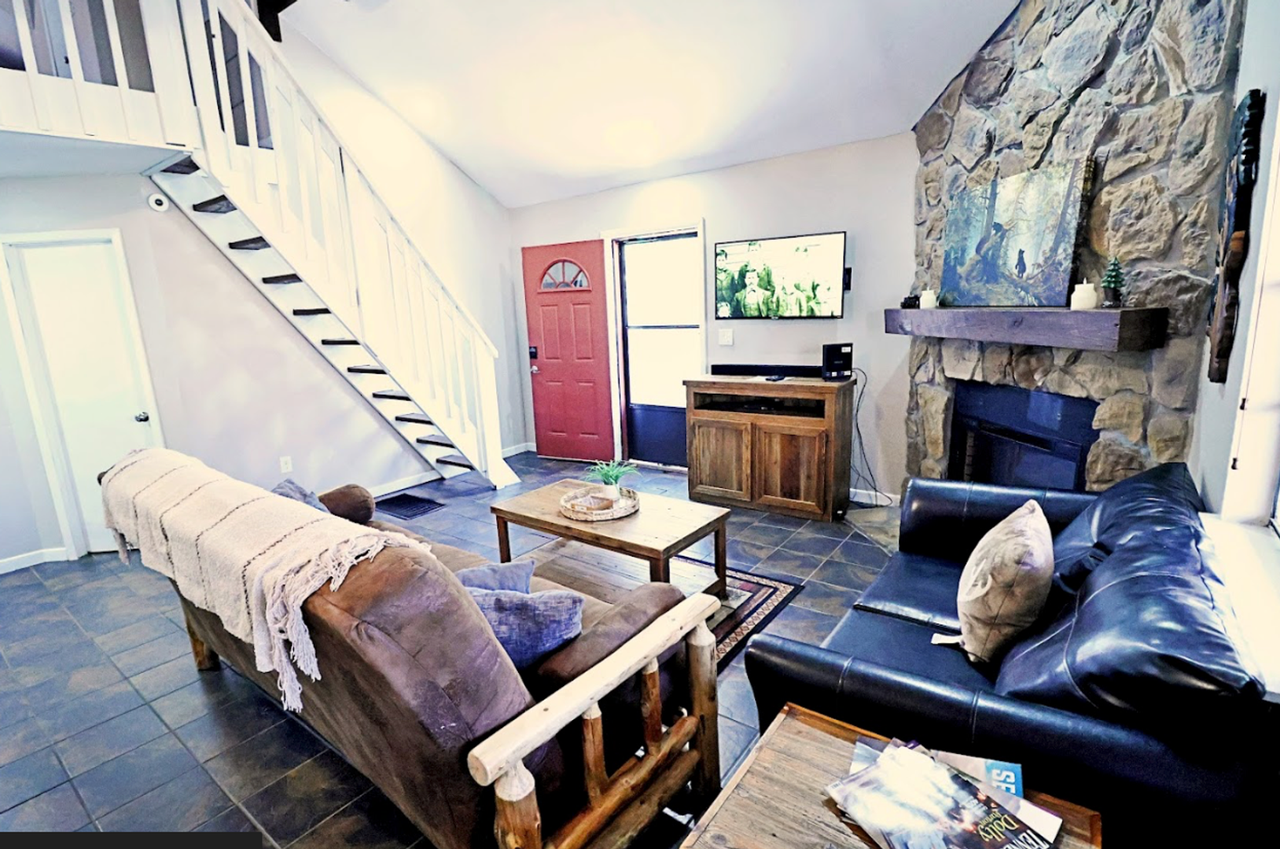 2265 Lones Branch Ln - Photo 3 of 19