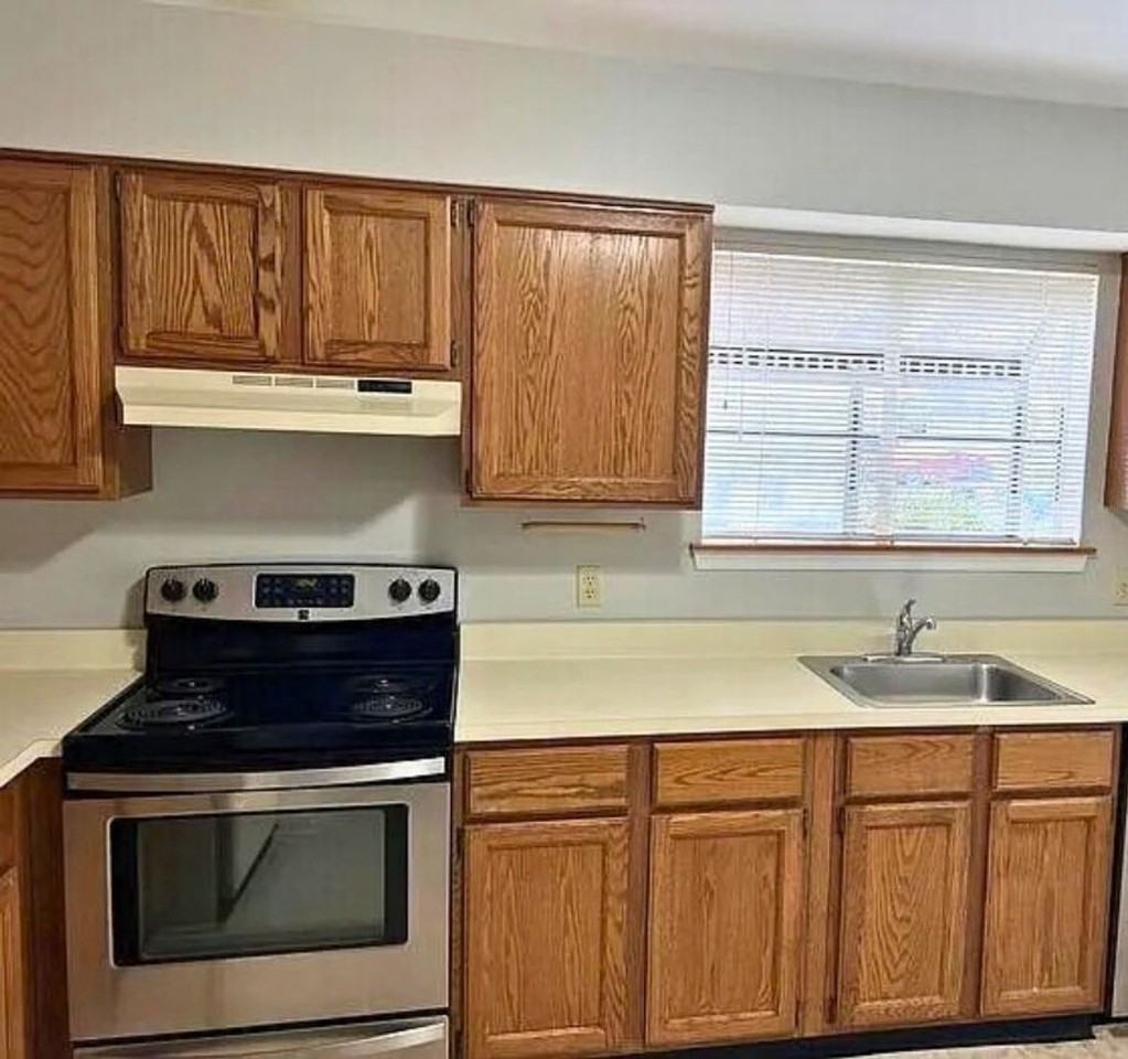 160 S Orchard Ave - Photo 5 of 17