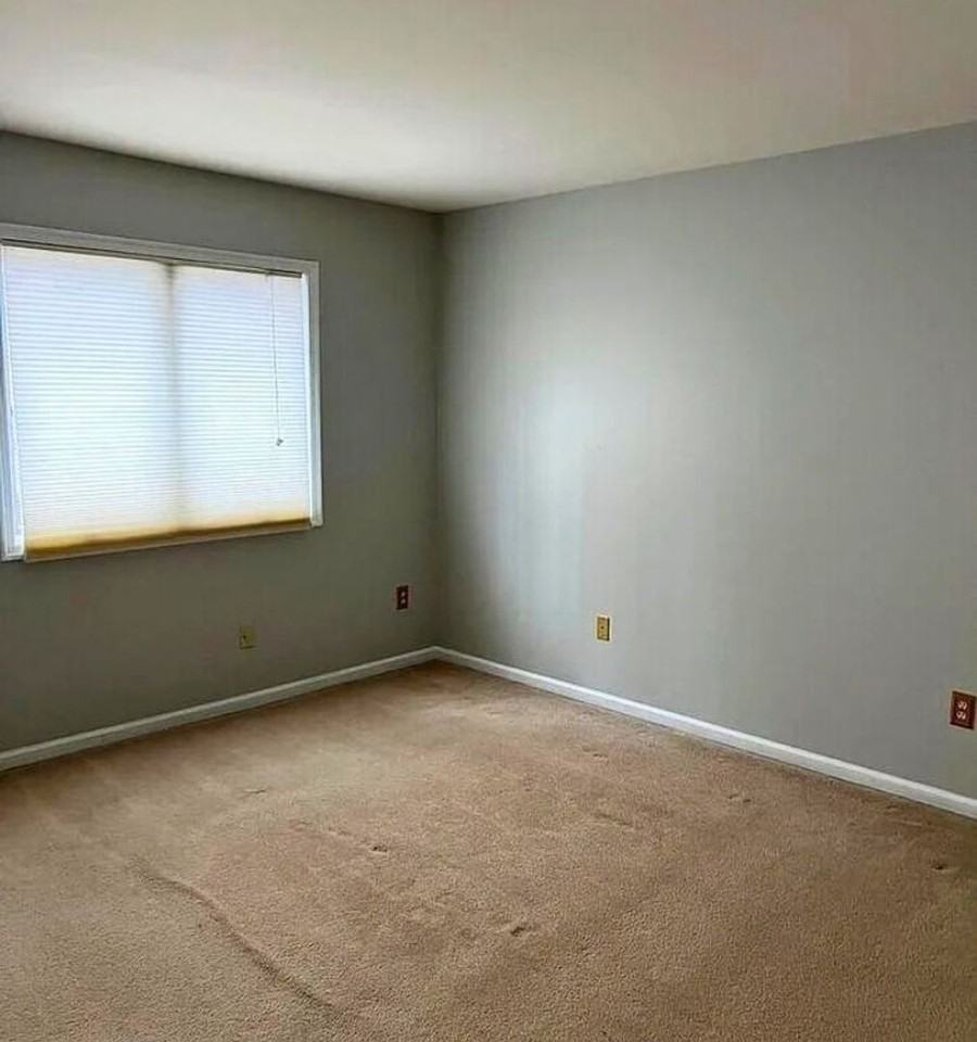 160 S Orchard Ave - Photo 7 of 17