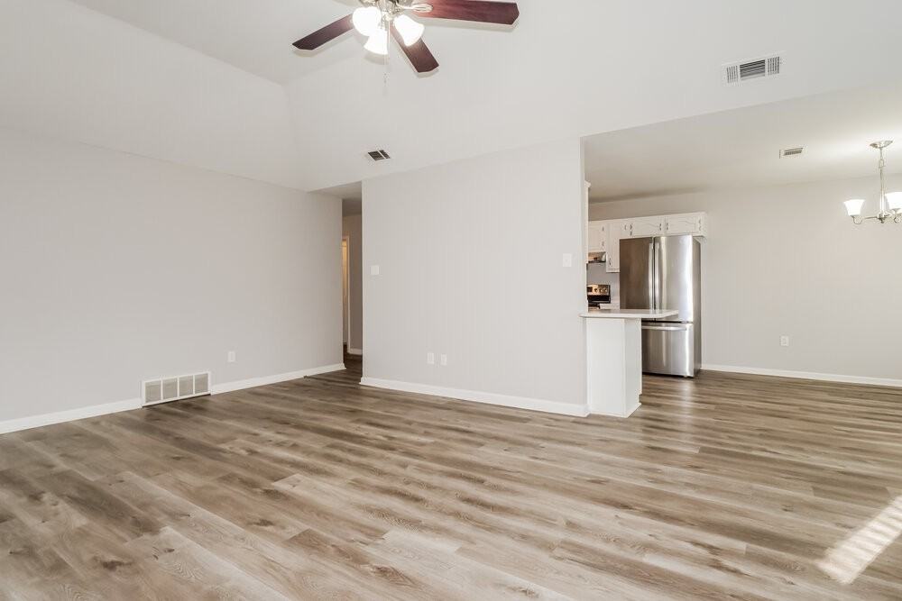 7931 Claredale Dr - Photo 4 of 16