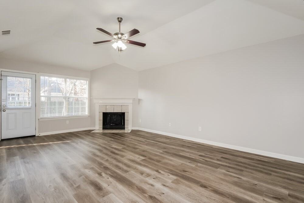 7931 Claredale Dr - Photo 5 of 16