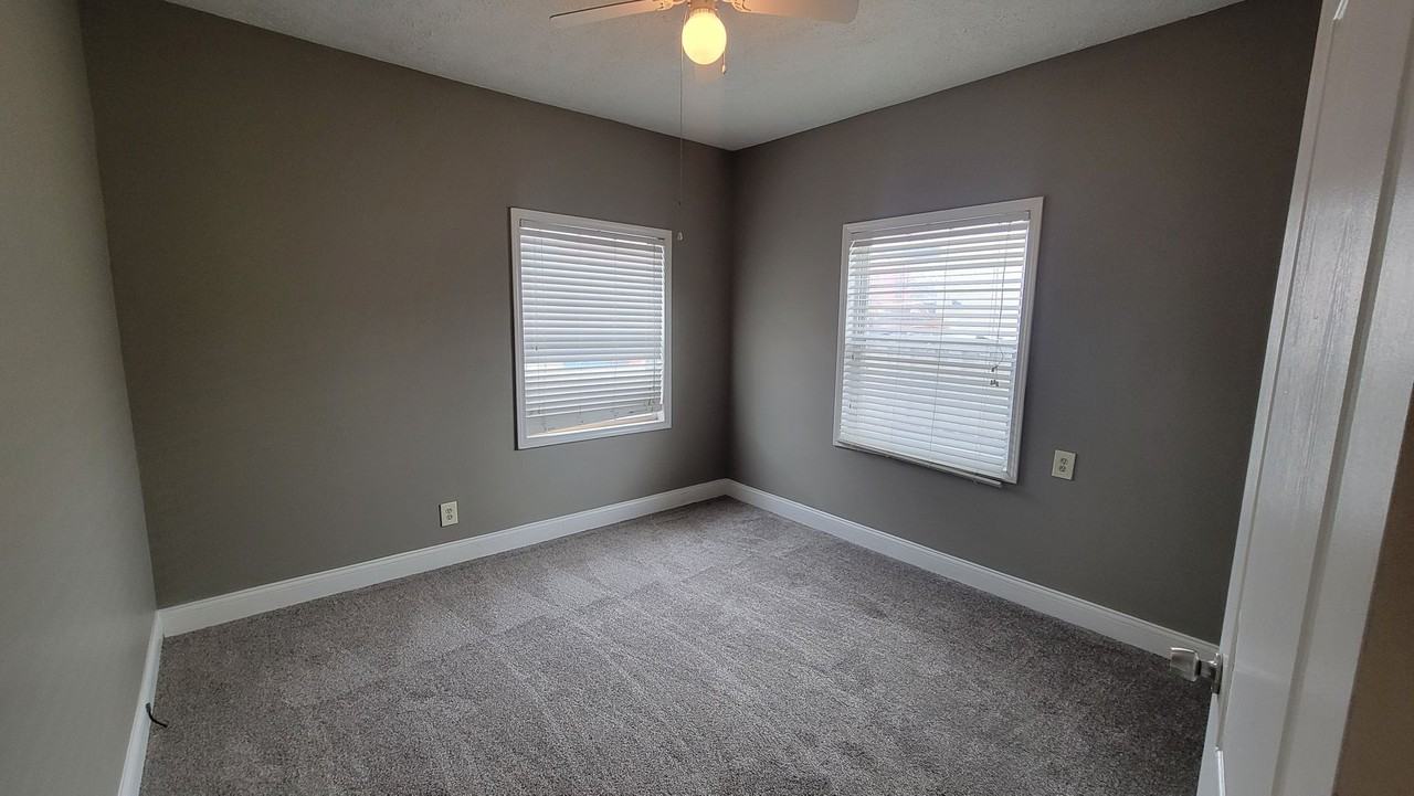 412 Heywood Ave - Photo 7 of 11