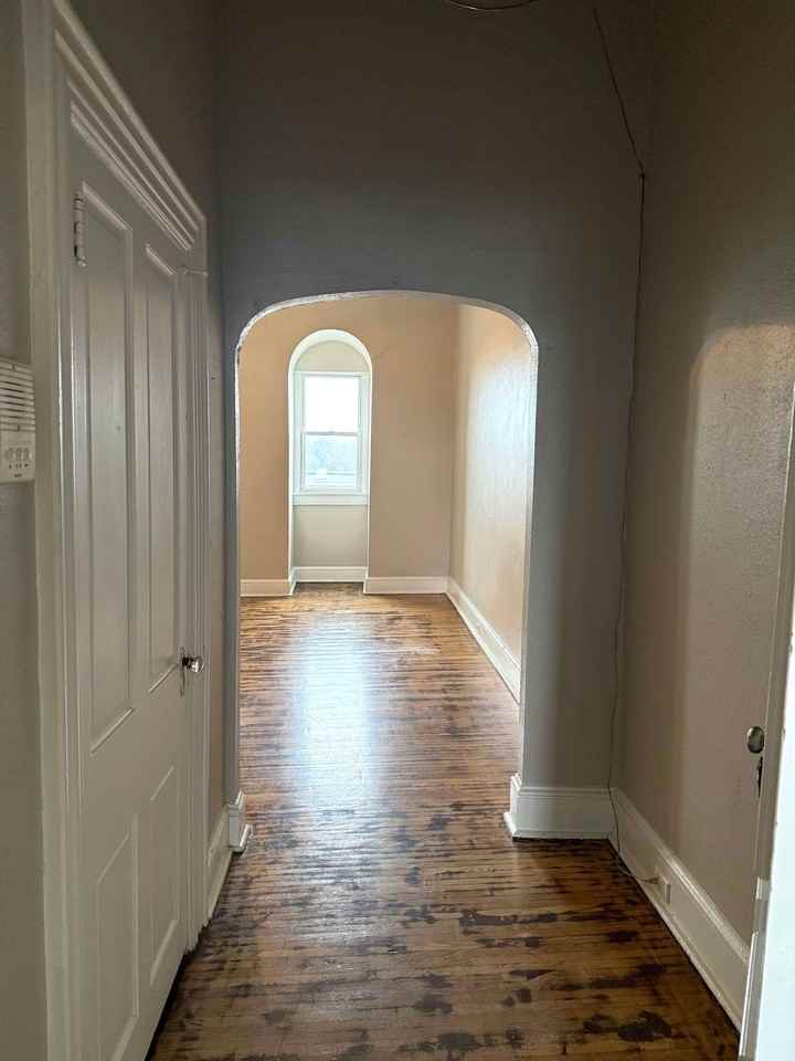 241A N Queen St #5 - Photo 3 of 16