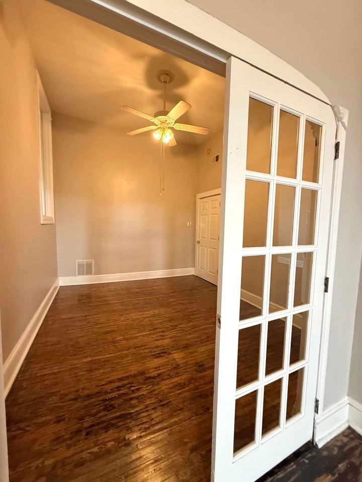 241A N Queen St #5 - Photo 4 of 16