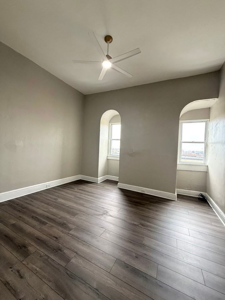 241A N Queen St #5 - Photo 6 of 16