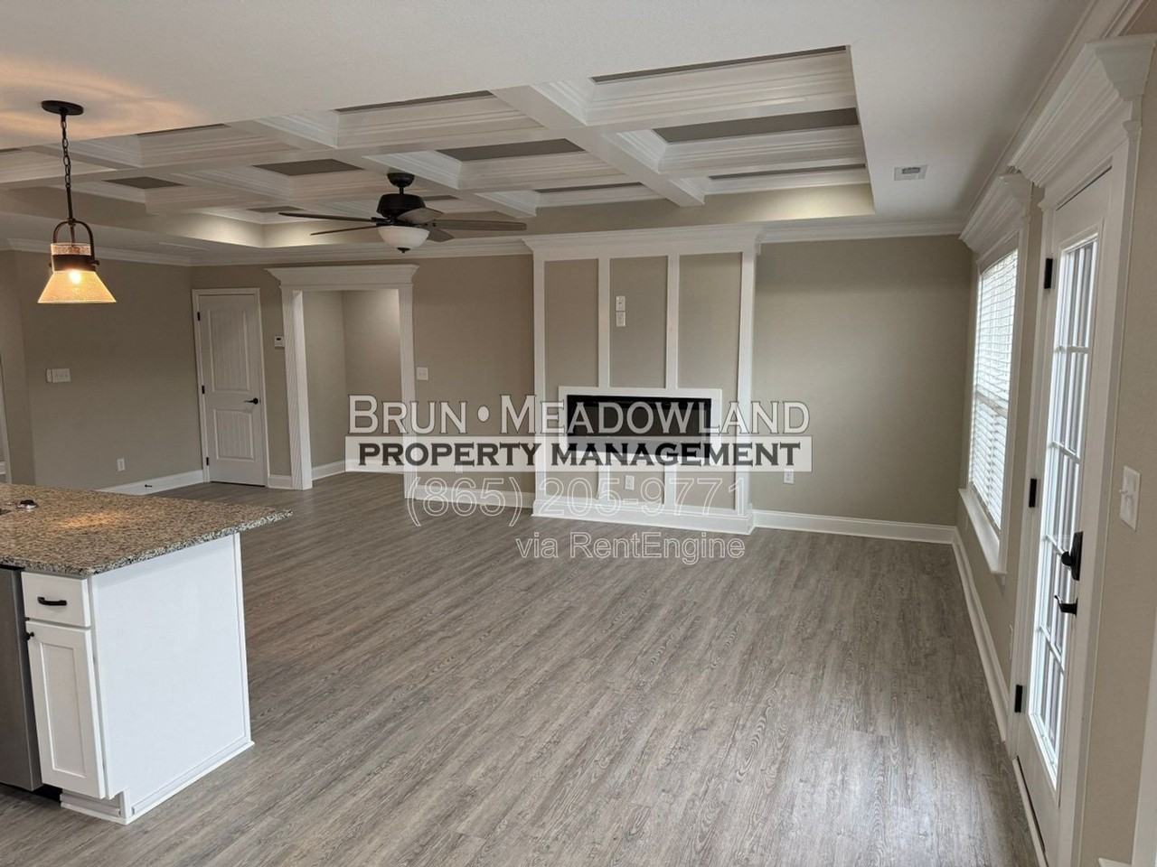 3869 Doral Dr - Photo 4 of 33