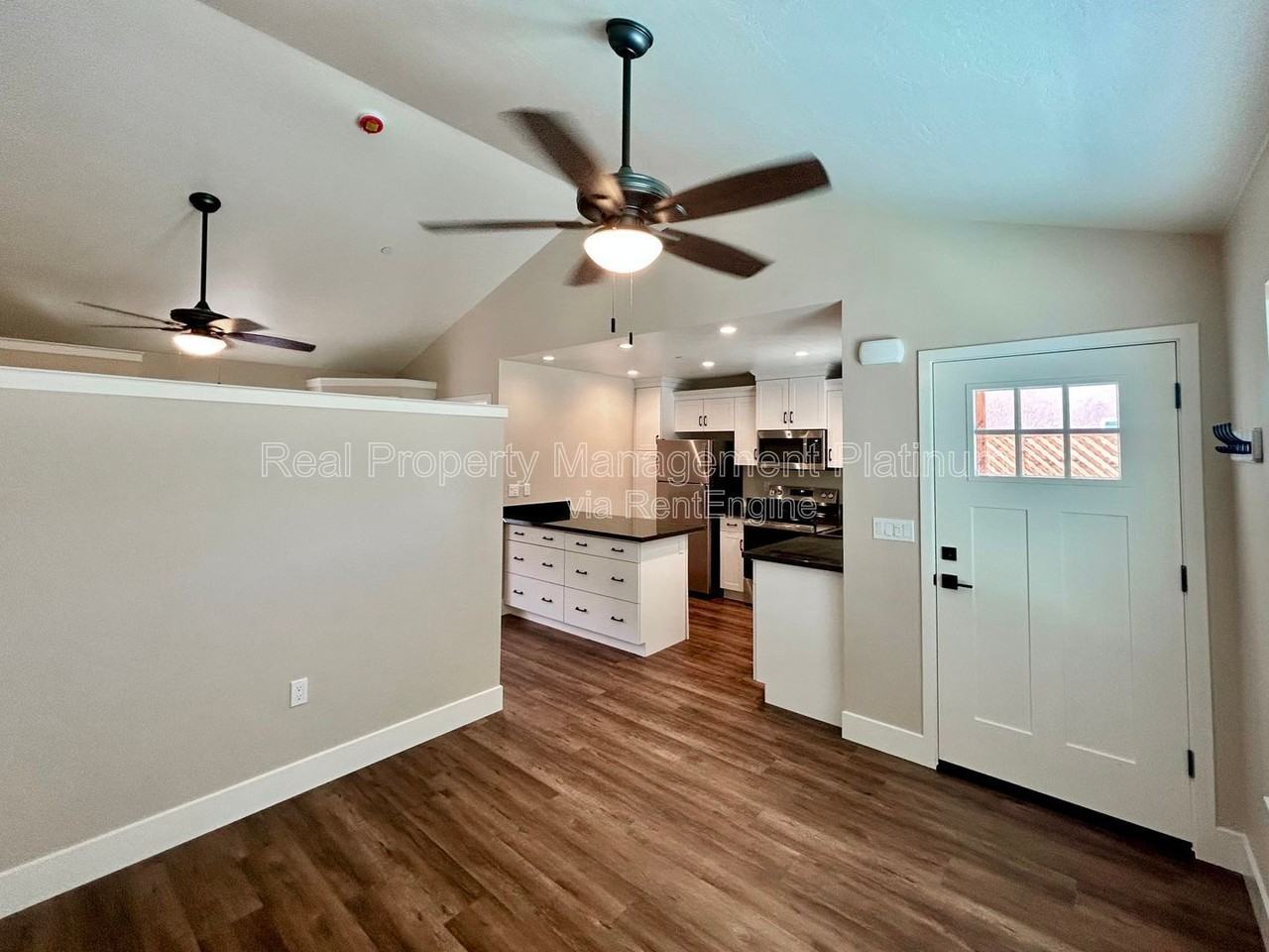 1469 5th St #C - Photo 3 of 15