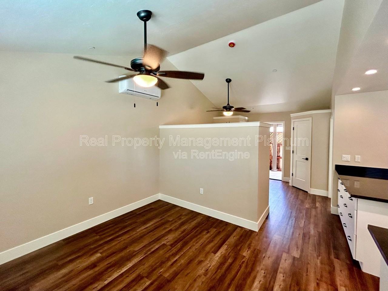 1469 5th St #C - Photo 6 of 15