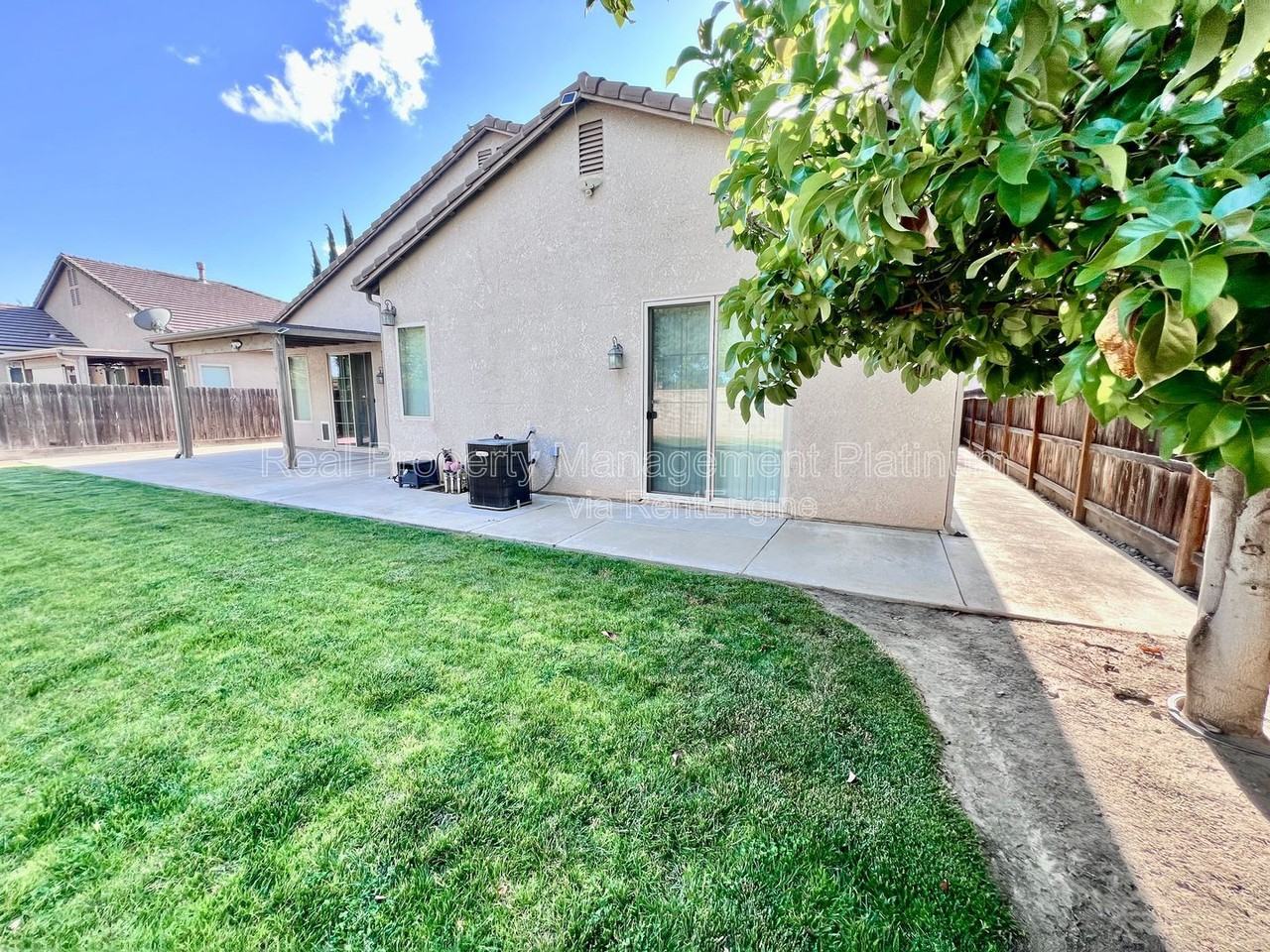 2143 S Shirley Ave - Photo 7 of 26